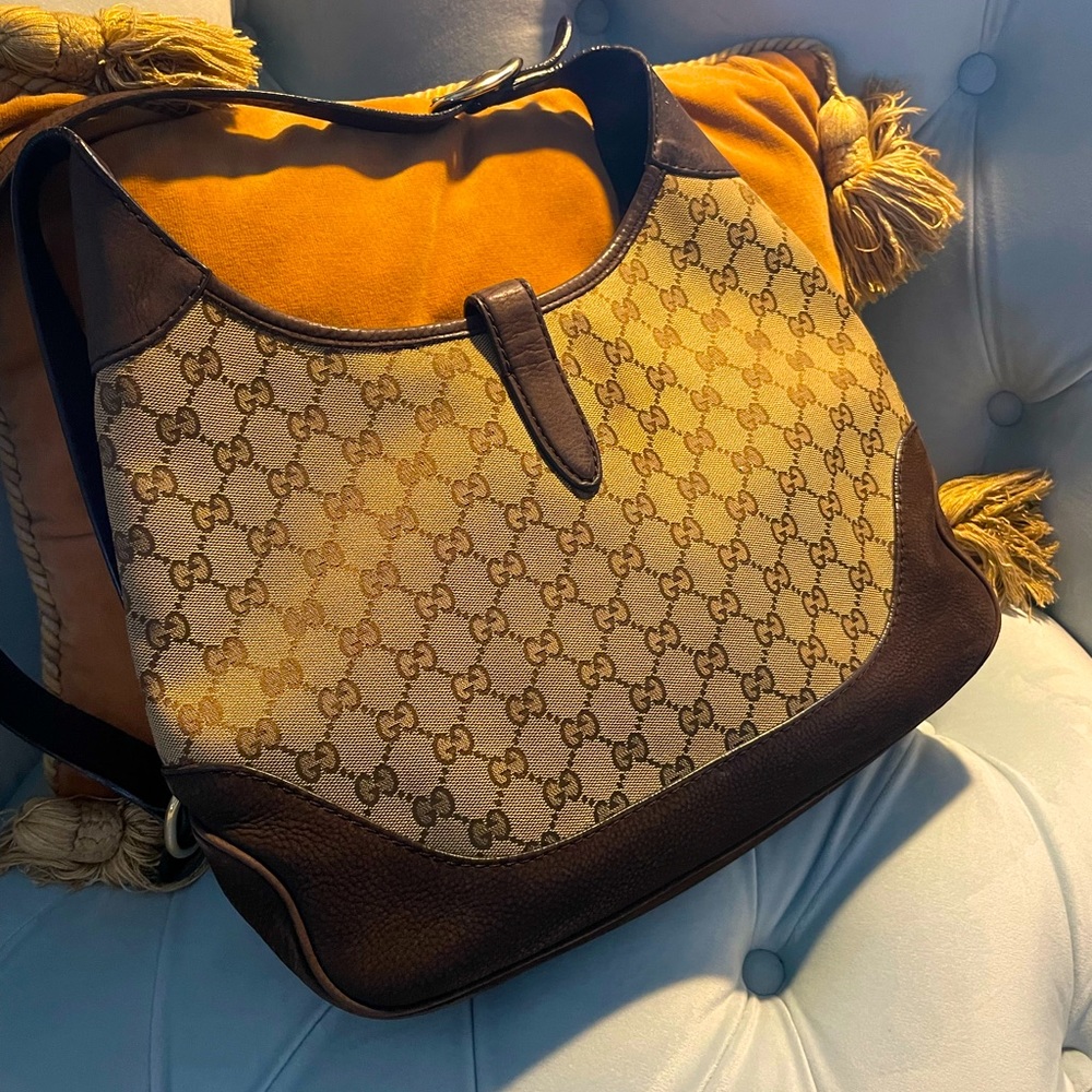 💥Gucci hobo handbag with shoulder belt💥 - Picture 4 of 11